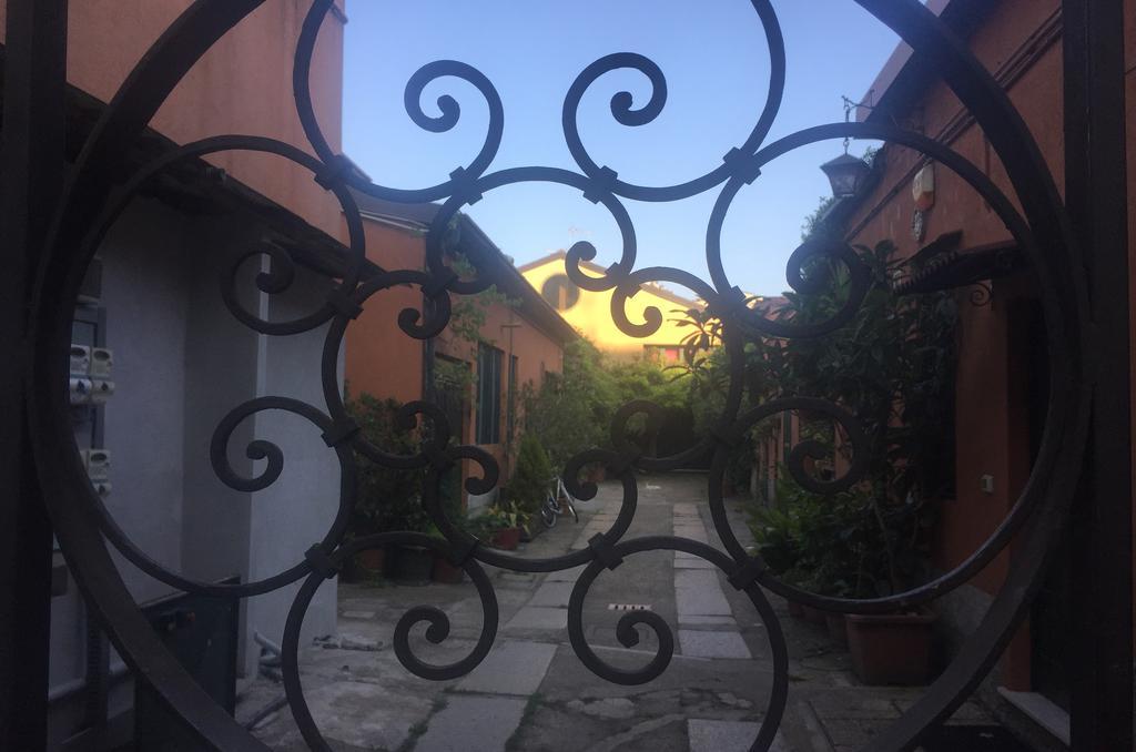 Residenza Fiori Di Grano Panzió Milánó Kültér fotó